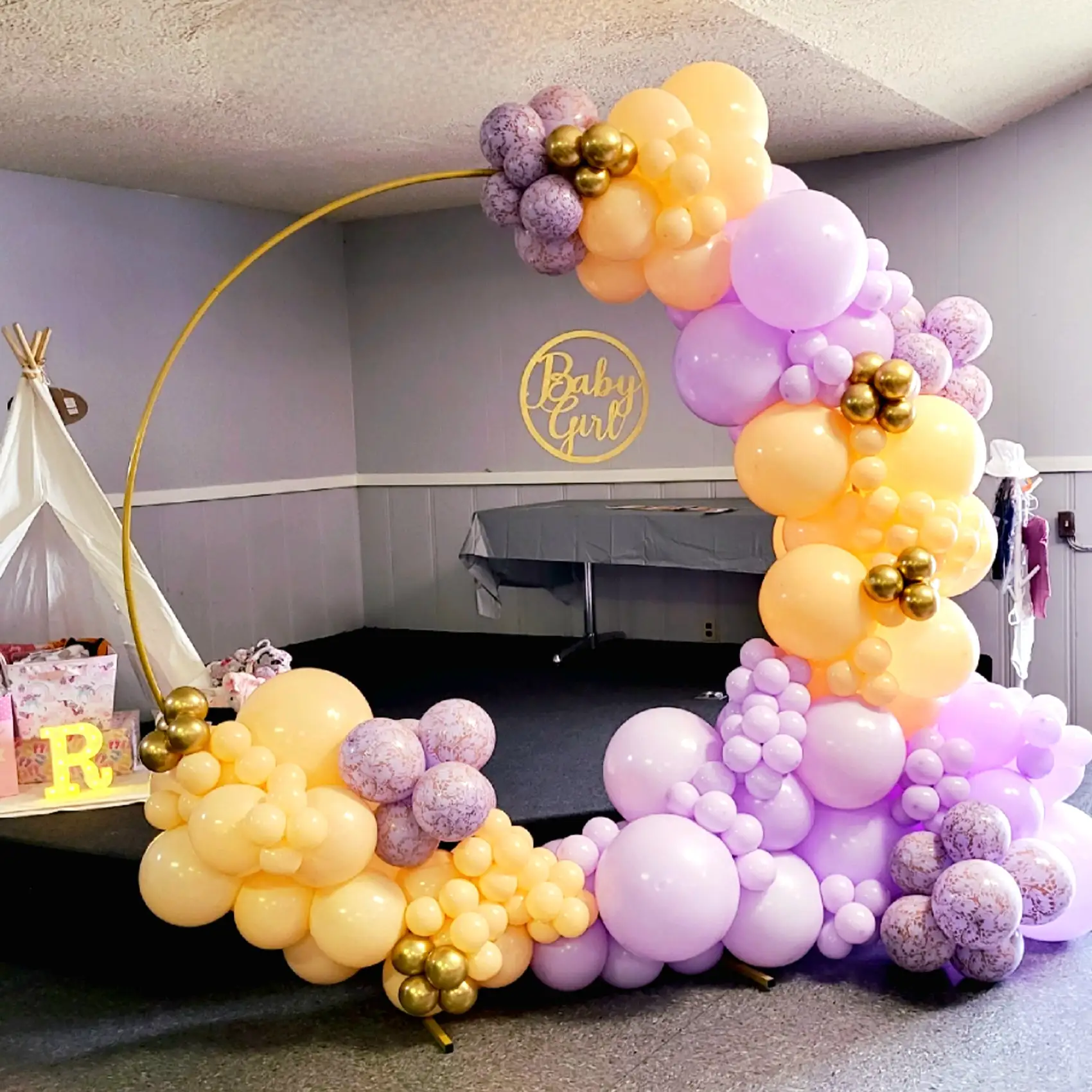Northern New Jersey's Best Custom Balloon Garlands, Made Just for You!